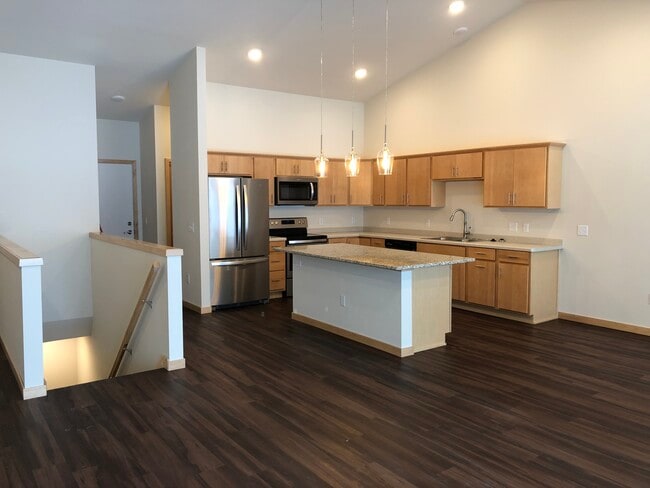 Building Photo - 1902 Tyrol Ter