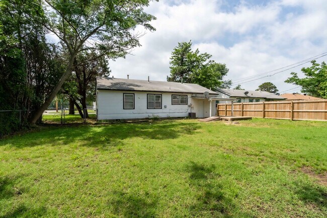 Building Photo - Charming Newly Renovated 3-Bedroom Home in Owasso