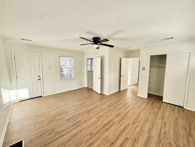 Building Photo - 3880 Spottswood Ave