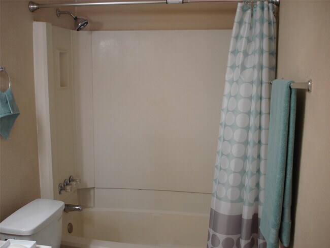 Building Photo - 12955 Woodforest Blvd