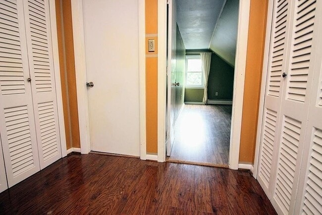 Building Photo - 17 Janet Cir