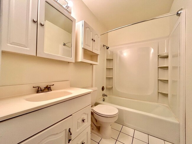 Building Photo - Three Bedroom Home in Walker/Standale