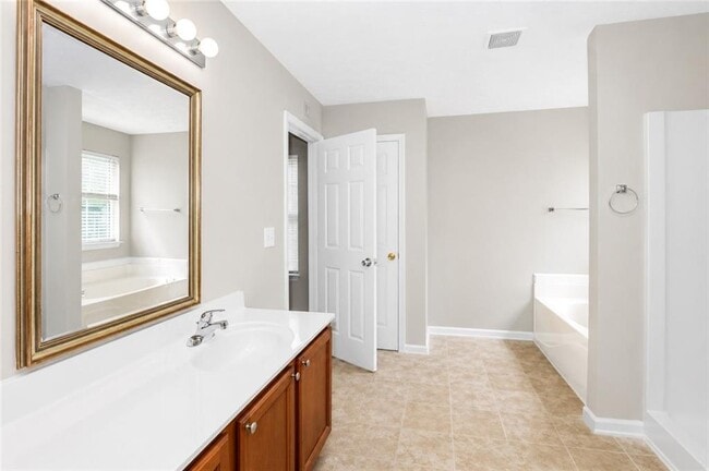 Building Photo - 6989 Setters Way