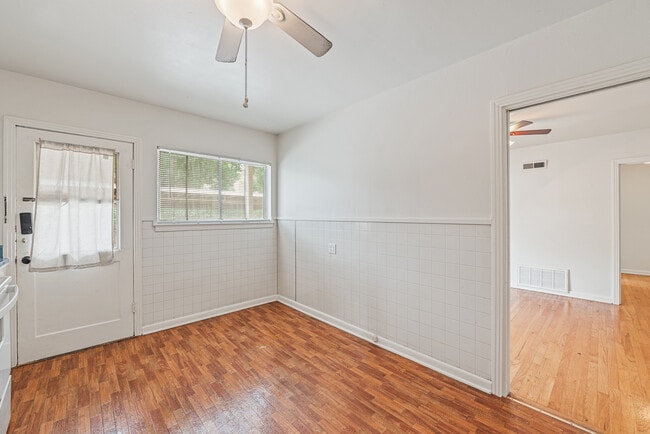 Building Photo - 417 W Gramercy Pl