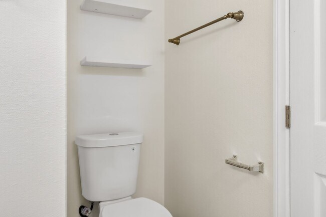 Building Photo - Fully Renovated 2 Bed, 2 Bath Home with Central A/C, Detached Garage & Brand-New Appliances.