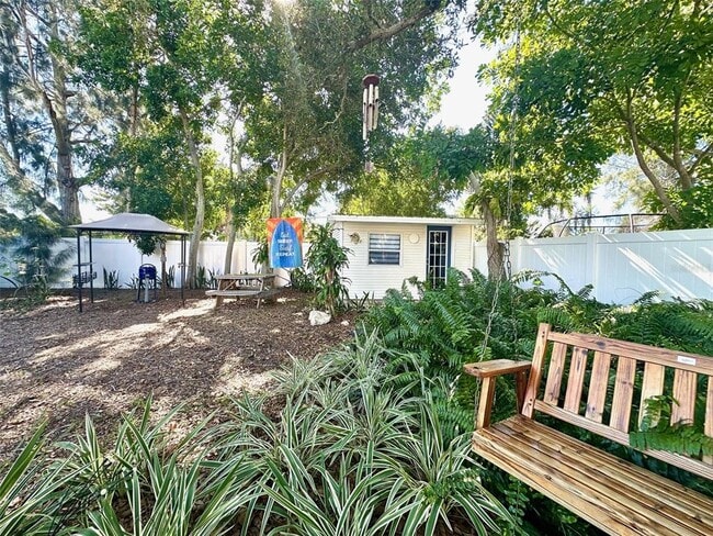 Building Photo - 14622 Pinecrest Dr