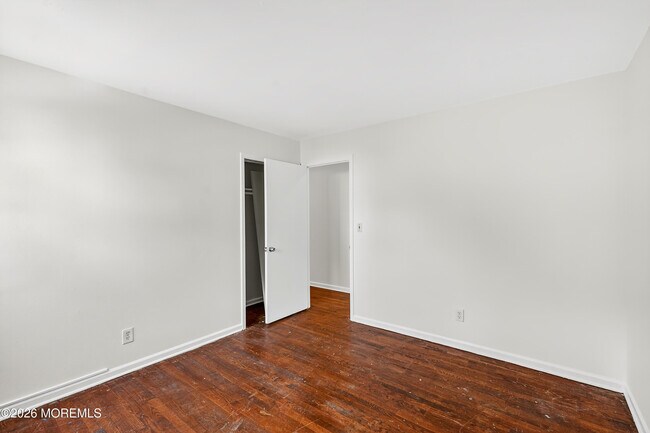 Building Photo - 217 Orange Ave