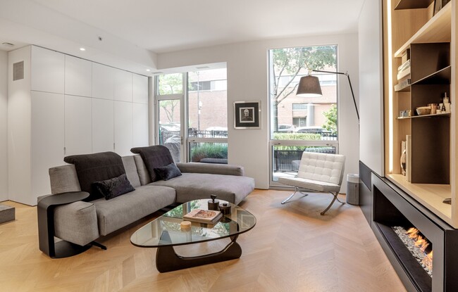 Building Photo - 1917 S Calumet Ave