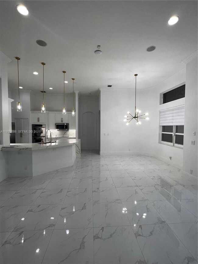 Building Photo - 6013 NW 56th Dr