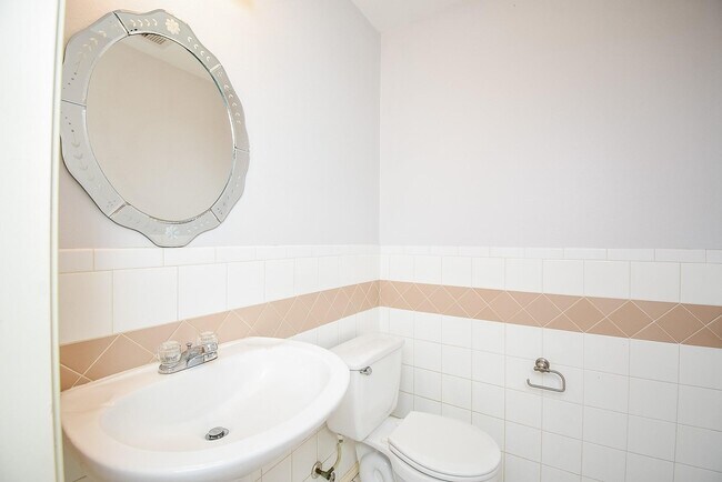 Building Photo - 12827 Magenta Oaks