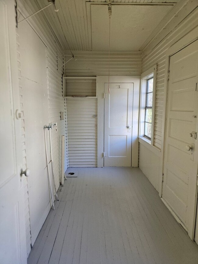 Building Photo - 2216 Olive St