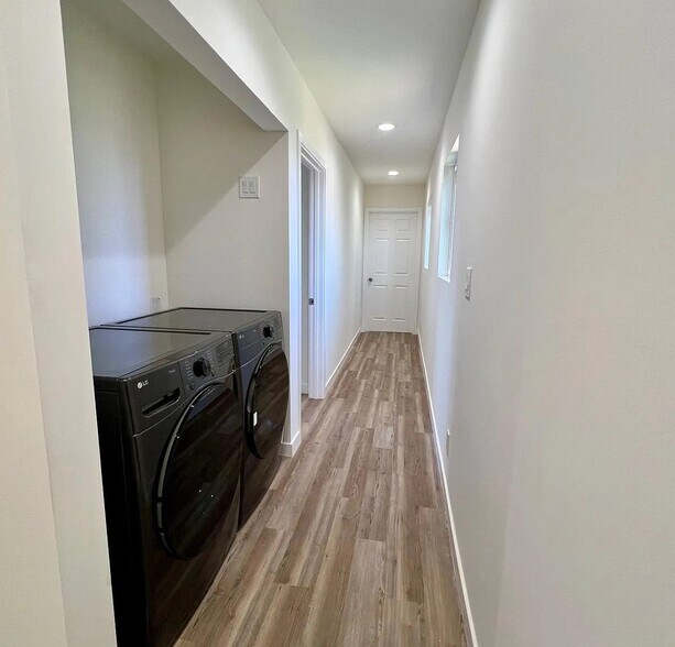 Building Photo - 9429 S 2nd Ave