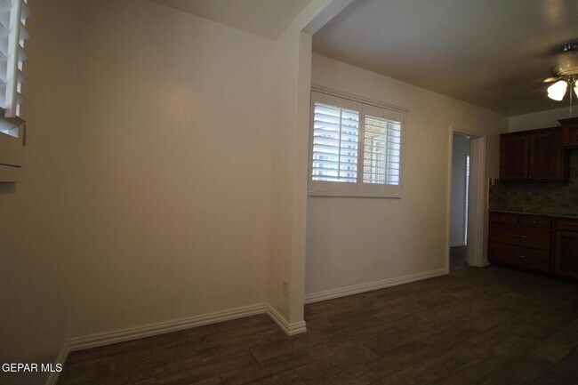 Building Photo - 2529 Jackson Ave