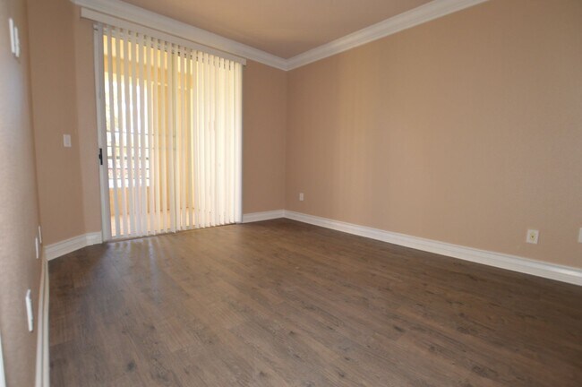 Building Photo - Meridian Unfurnished 1 Bdr/ 1 Bath Luxury ...