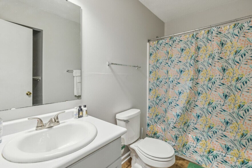 Building Photo - 3508 Carlson Bay Ct