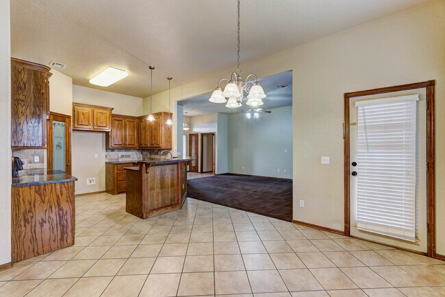 Building Photo - 500 Loyd Ln