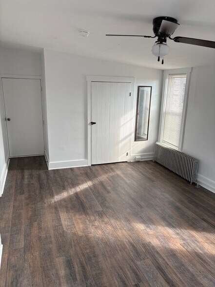 Building Photo - 1408 W Main St