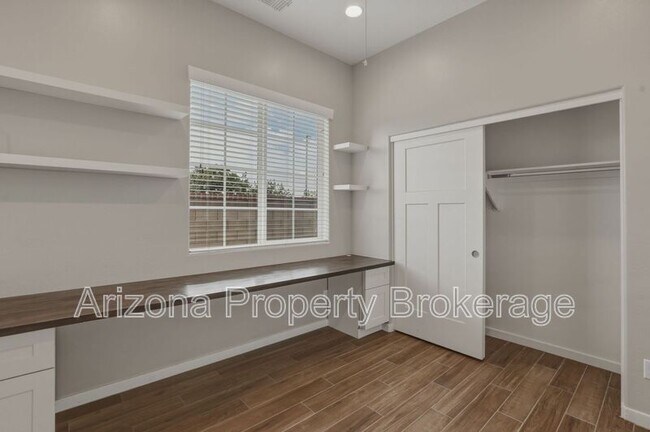 Building Photo - 2747 S Wildrose