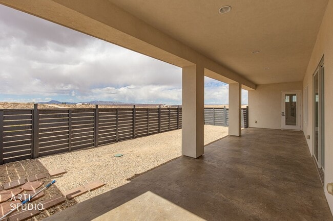 Building Photo - Beautiful, Brand-New 4 Bedroom Home in Scenic AZ