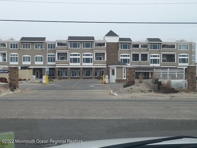 Building Photo - 438 NJ-35