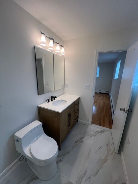 Building Photo - 4100 Leisure Dr