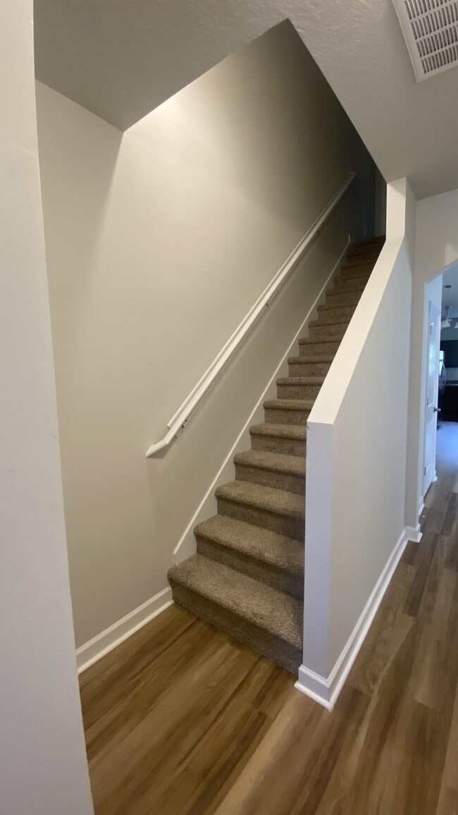 Building Photo - 304 Otis Cv Ln