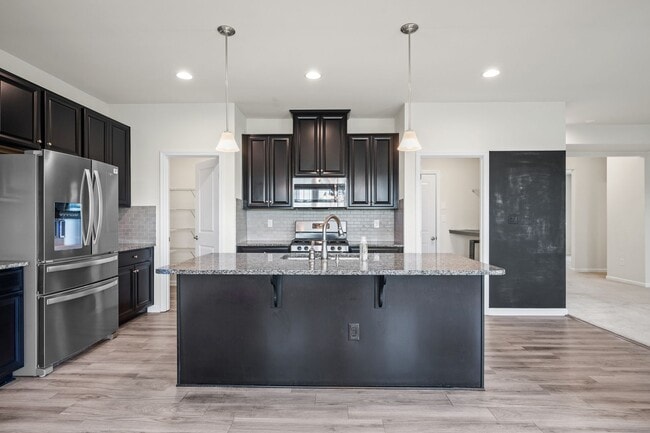 Building Photo - Smithfield Home