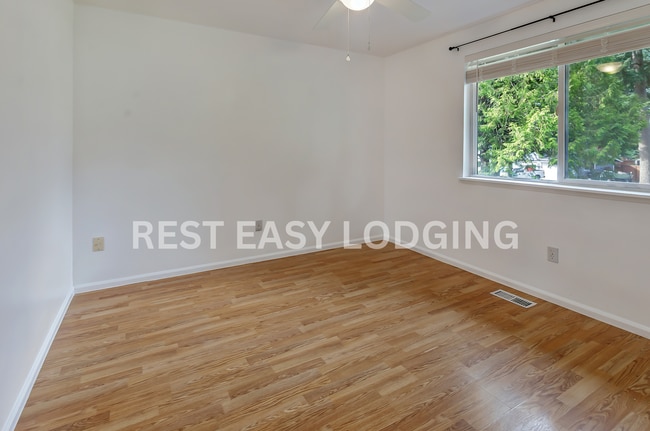 Building Photo - 2210 27th Ave SE