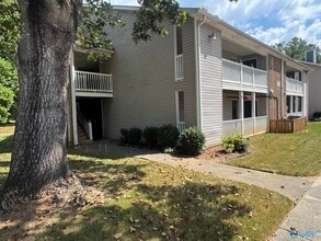 Building Photo - 6622 Willow Pointe Dr NW