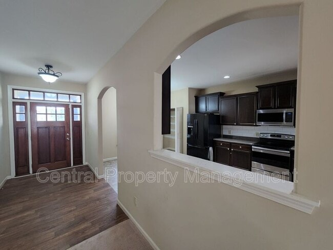 Building Photo - 1 Redwolf Ln