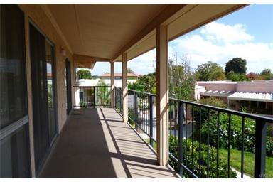 Building Photo - 2 Bedroom w/View