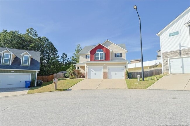 Building Photo - 1641 Mount Rainer Dr