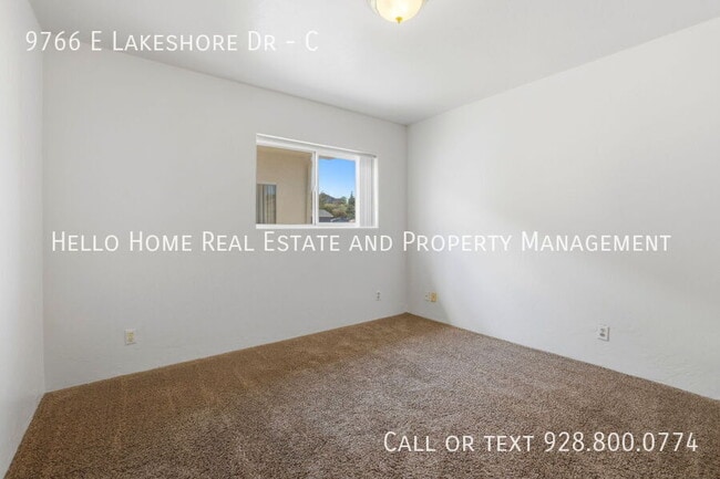 Building Photo - 9766 E Lakeshore Dr