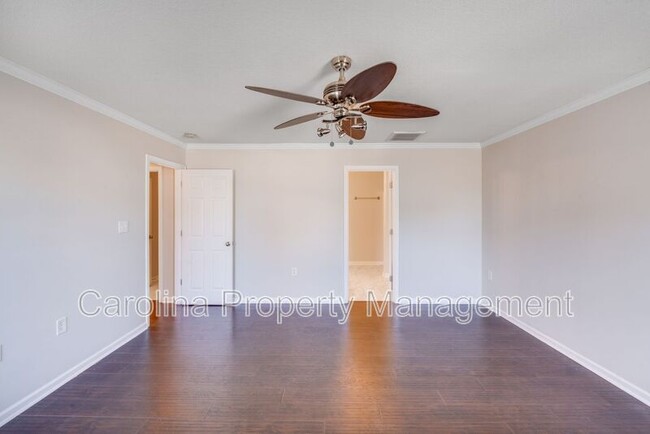 Building Photo - 7020 Bullock Dr