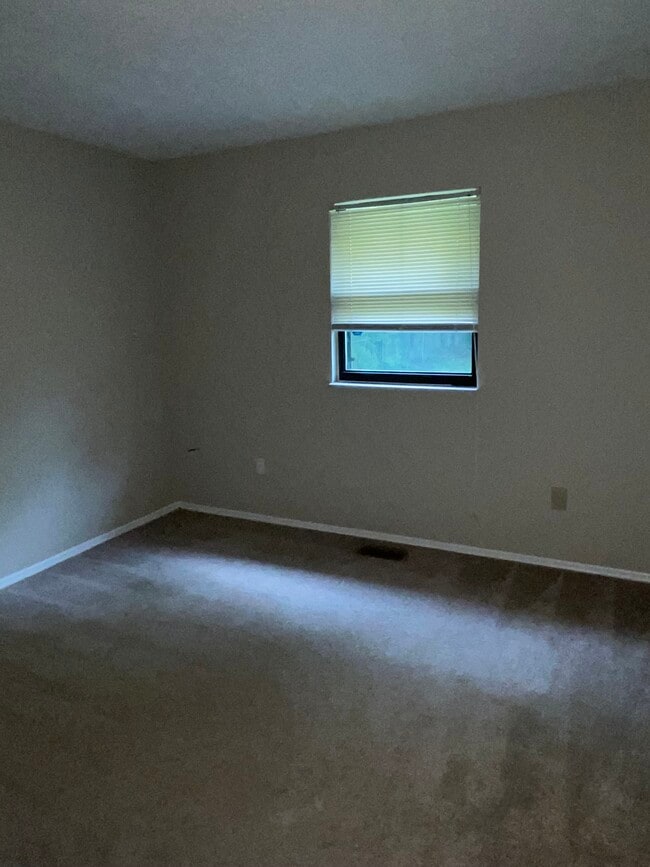 Building Photo - 3105 Charlotte Mill Dr