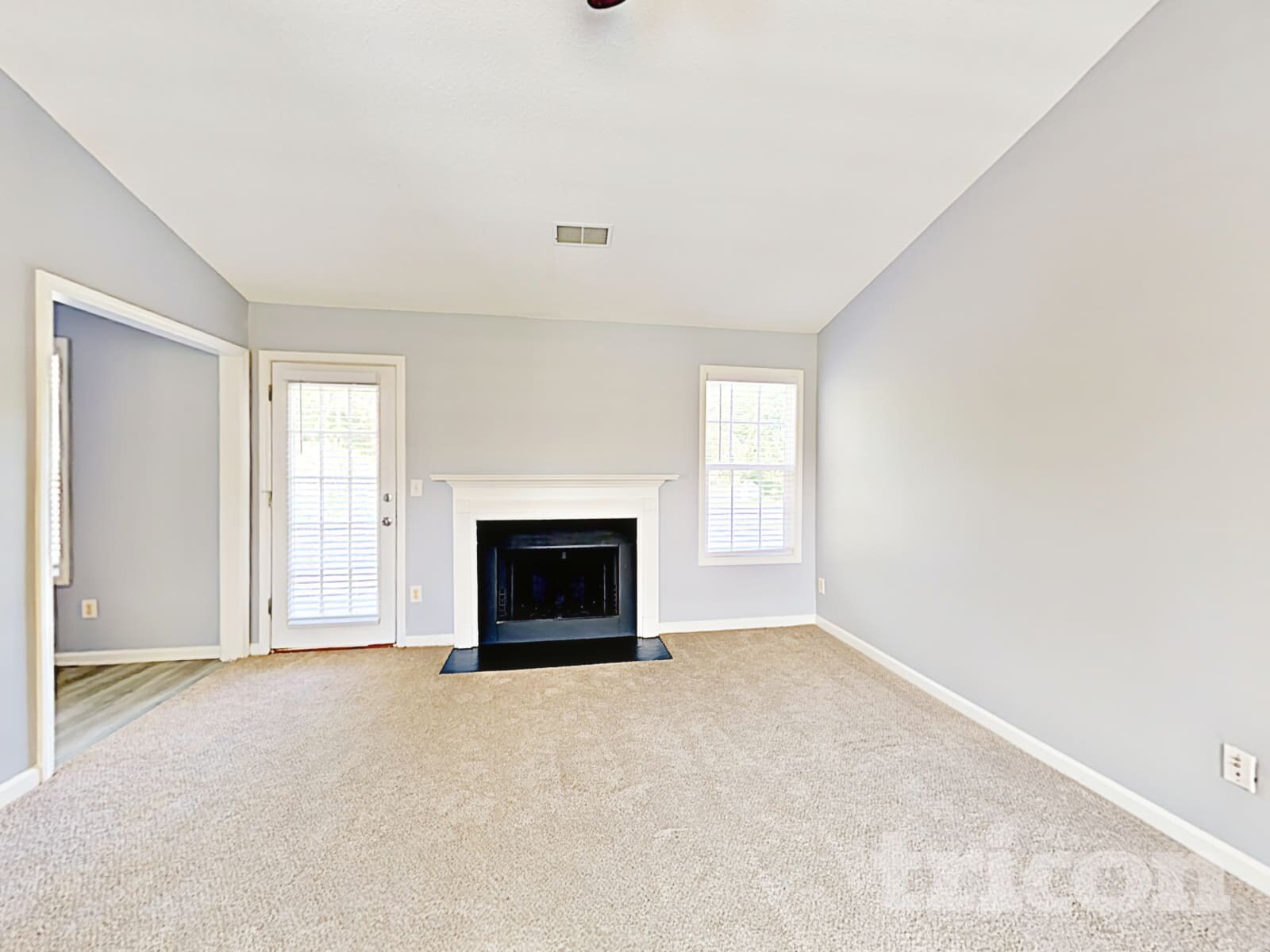 Building Photo - 623 Bowling Ln