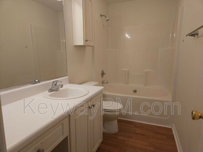 Building Photo - 123 Portofino Ln SW