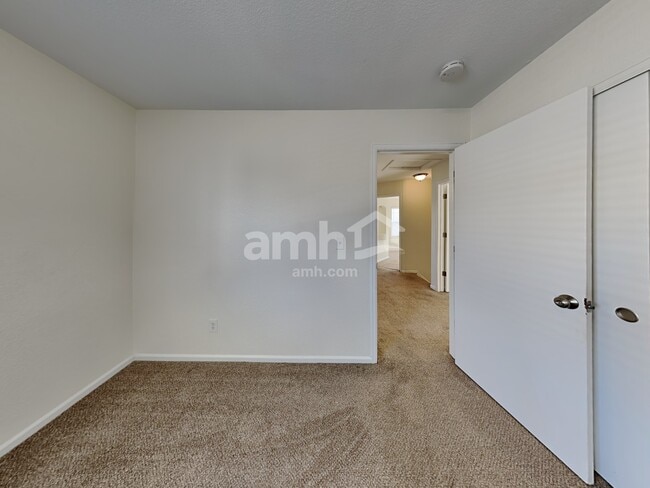 Building Photo - 4983 N Fundy St