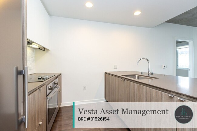 Building Photo - Designer 2-Bedroom in Iconic VIDA Residences