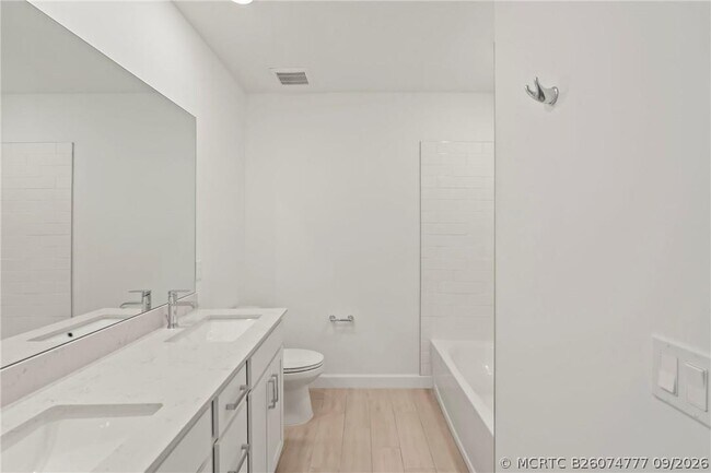 Building Photo - 5604 Stradella Dr