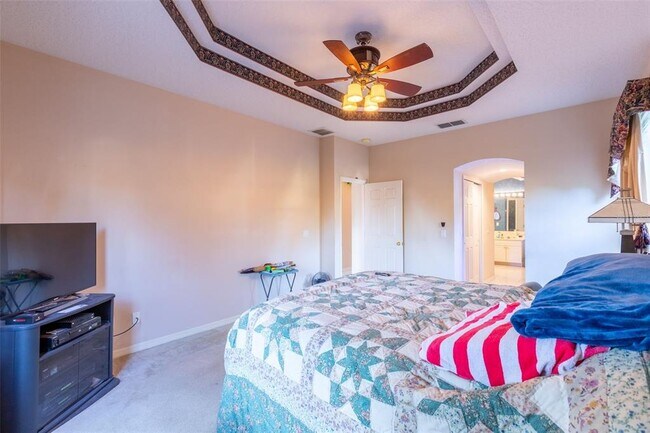 Building Photo - 497 Pickfair Terrace