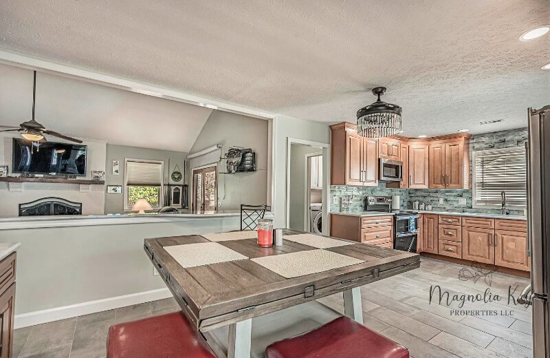 Building Photo - 803 Berrywood Ct
