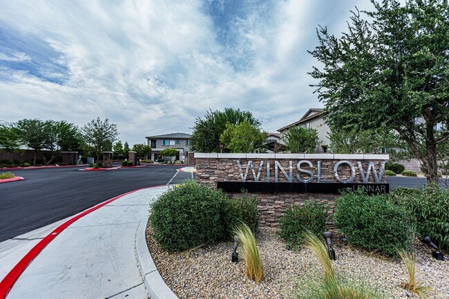 Building Photo - 3 Bedroom 2.5 Bath Townhouse