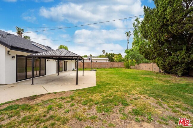 Building Photo - 4801 Heaven Ave