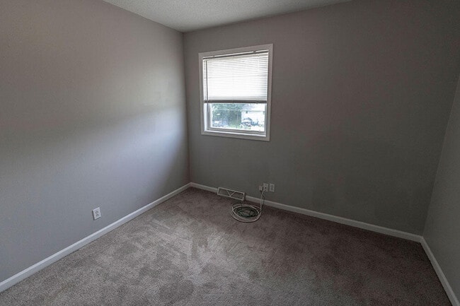 Building Photo - 7217 N Moberly Dr