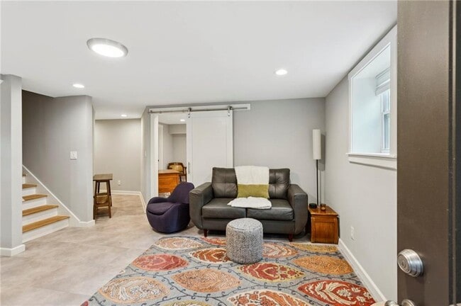 Primary Photo - 720 Brookline Dr SE