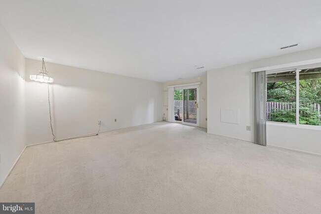 Building Photo - 10739 Mist Haven Terrace
