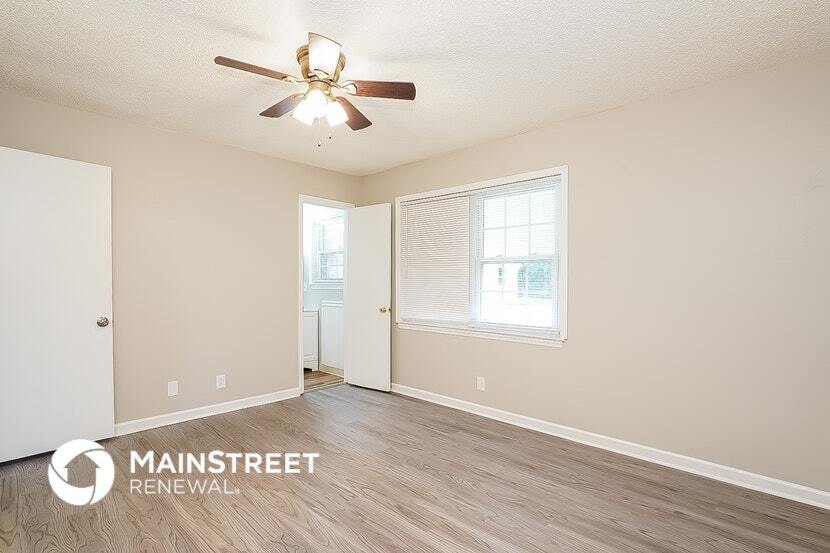 Building Photo - 4336 Central Valley Dr