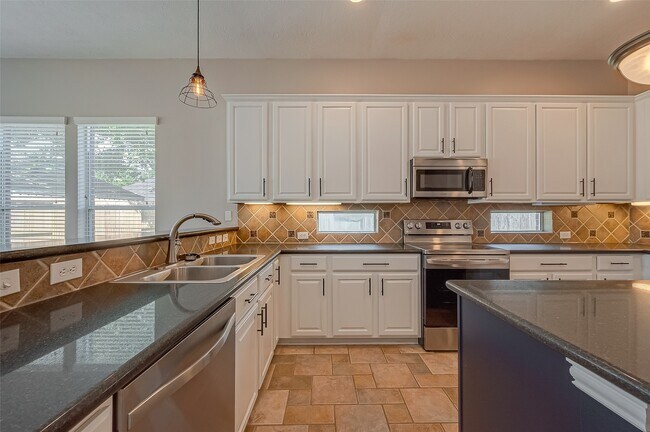 Building Photo - 7214 Glenwick Ct