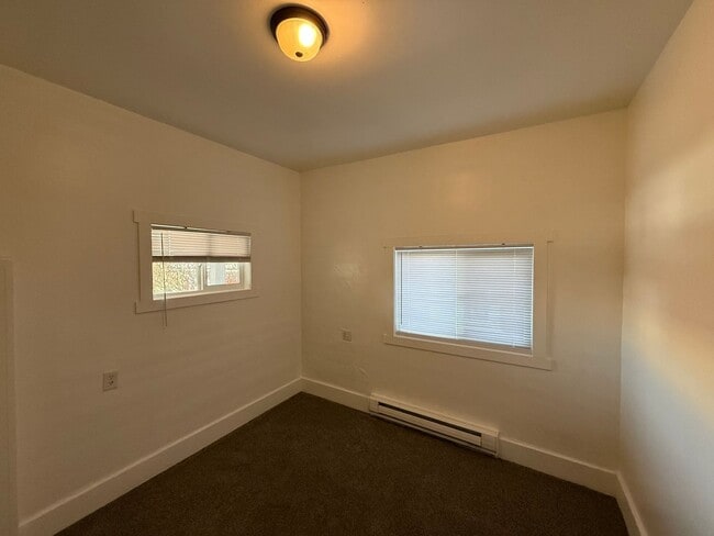 Building Photo - 3 Bed 1.5 Bath Pet Friendly Home in Monroe